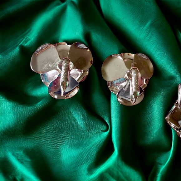 Vintage Signed SARAH COVENTRY Brooch and Earrings Jewelry Set - Picture 5 of 9